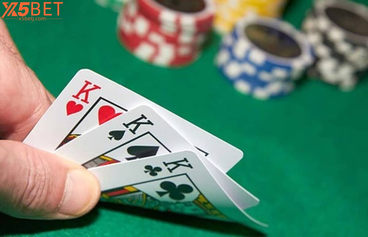 สัมผัสประสบการณ์การเล่น Mau Binh x5bet เพื่อคว้ารางวัลใหญ่ 2 รางวัล